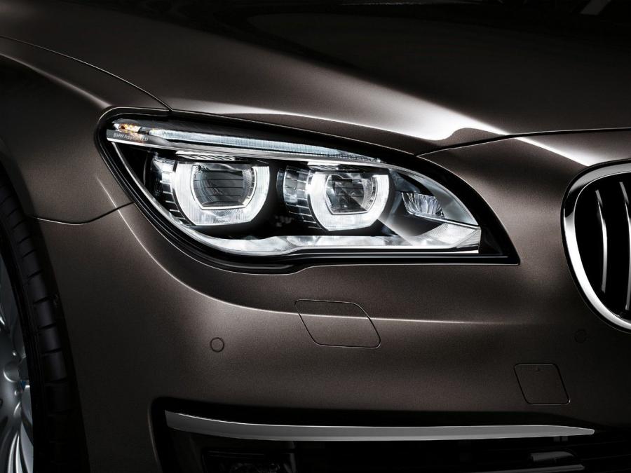  BMW 7-Series 2013 года  (фото 47 из 123)
